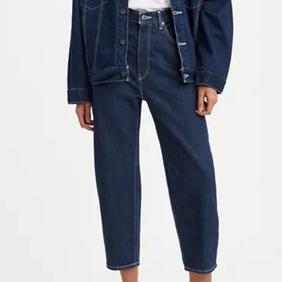 LEVI’S | Made & Crafted Barrel Crop Dark Wash Floral Straight Leg Jeans (s… - Picture 2 of 11